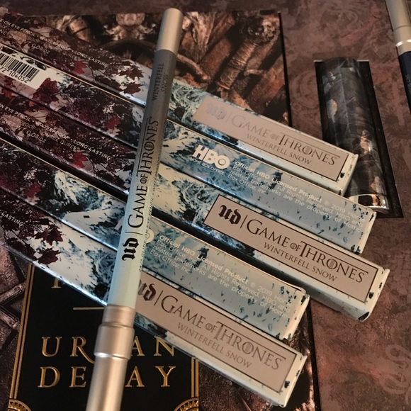 WINTERFELL SNOW EYELINER PENCIL UD GOT NIB - Picture 2 of 4